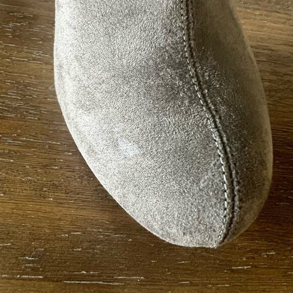 Audrey Brooke Woman’s Gray Suede Ankle Bootie Hi Heel Pumps- Size 9 - Picture 10 of 12